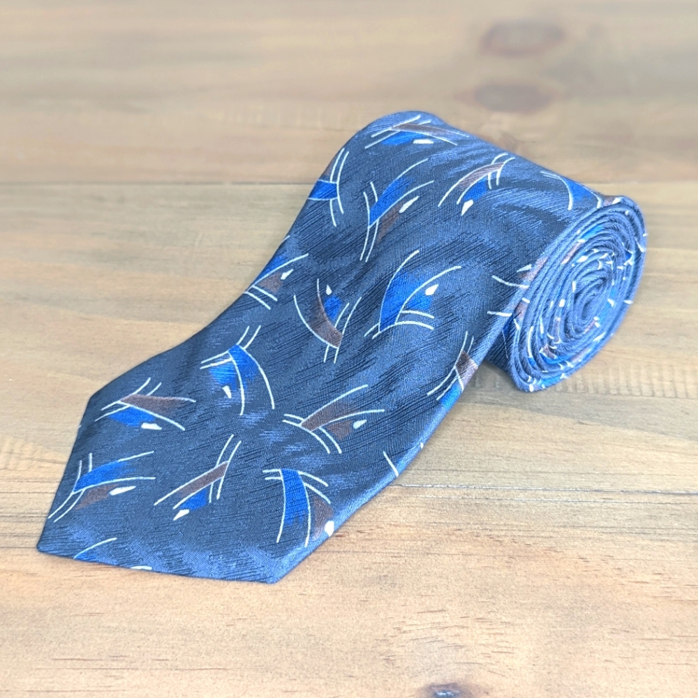 Carlo Palazzi Grey Geometric Design 100% Silk Tie